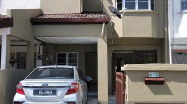 Usj1 Double storey house 3 rooms 1