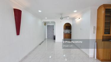 Renovated Unit. 1108 sqft 3 rooms 1