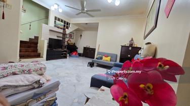 Beautiful Home Renovated Extended Well Kept Walking To LRT Station 1