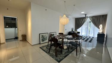 Fully Furnished End-Lot With Balcony 4 Bedrooms 2 Bathrooms, PJ 1
