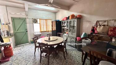Double Storey Terrace Freehold Endlot 1