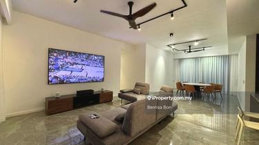 Private lobby, fully furnished. 1