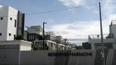 3 Storey Gated/Guarded Bungalow House For Sale 1