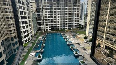 Freehold Upper East Condo Corner Lot  1