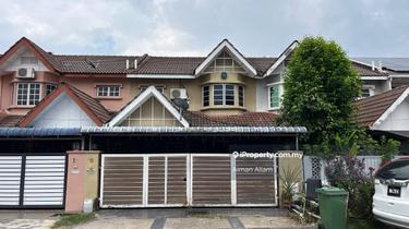 Freehold Renovated. Big Size Unit, 22ft x 75ft,  1
