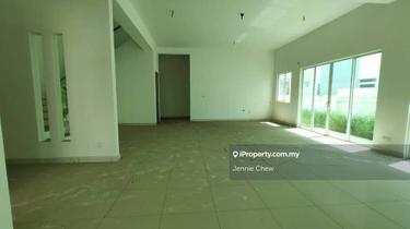 Below market Ambang botanic 3sty semid good condition biggest build up 1