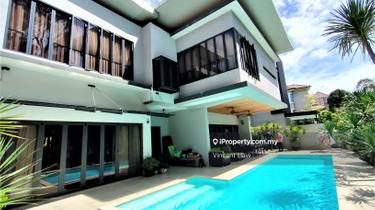 2 storey modern bungalow with swimming pool and facing golf course 1