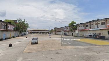 Ground floor corner shop lot for rent 1