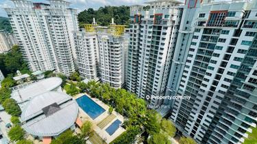 Corner. 2 Park Dash Facing Swimming Pool. Metropolitan Square For Sale 1