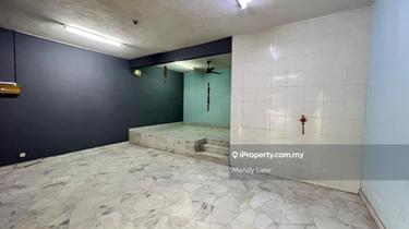 Good location facing field, many units on hand welcome viewing 1