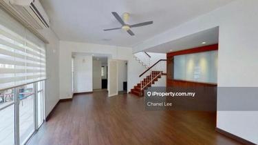 Freehold semi detached in Sierramas  1