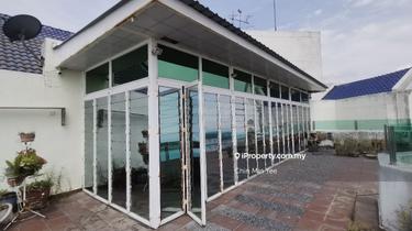 Non bumi Freehold 4 storey Penthouse at Klebang for Sale  1