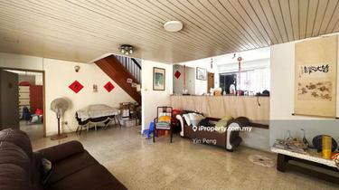 Zaaba, Taman Tun Dr Ismail 1