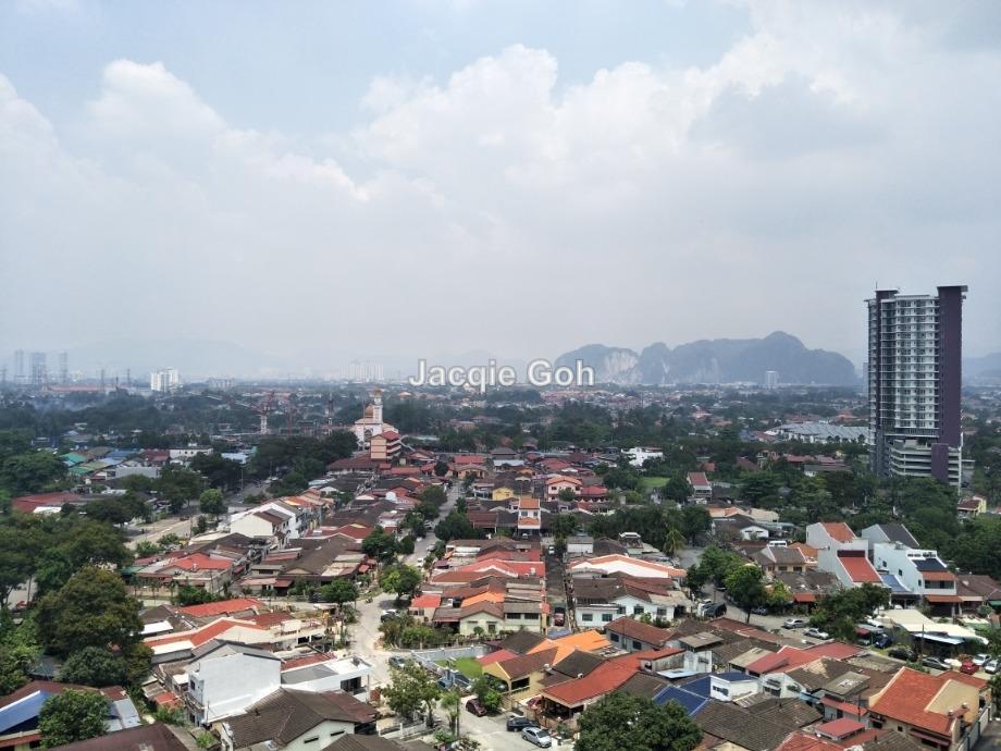 Condominium for Rent at Idaman Sutera, bus service to LRT station