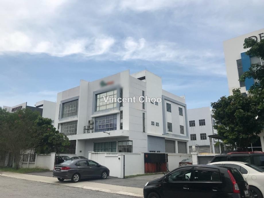 Semi-D factory for Rent