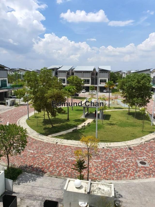 Super link 3 sty corner house D'island, brand new basic