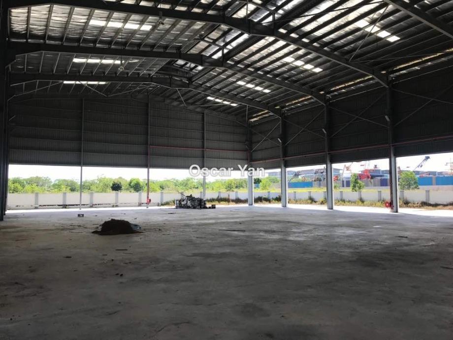 Detached factory for Rent