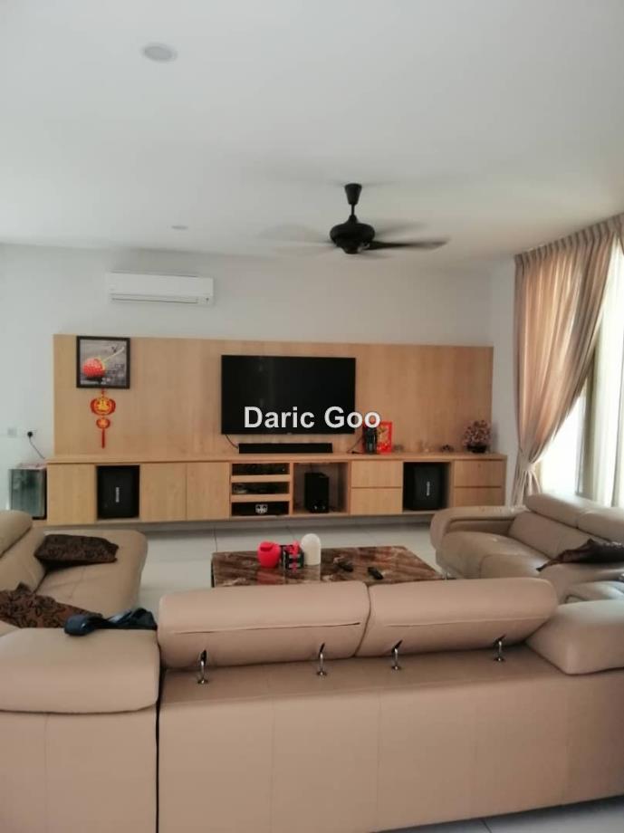 Semi-D house for Sale