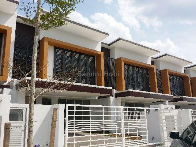 Terrace house for Sale