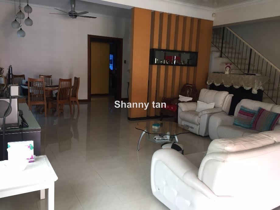 Semi-D house for Sale