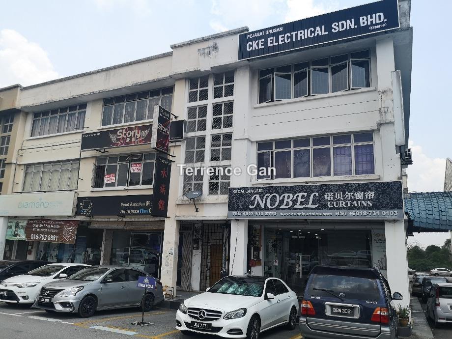 Shop-office for Sale