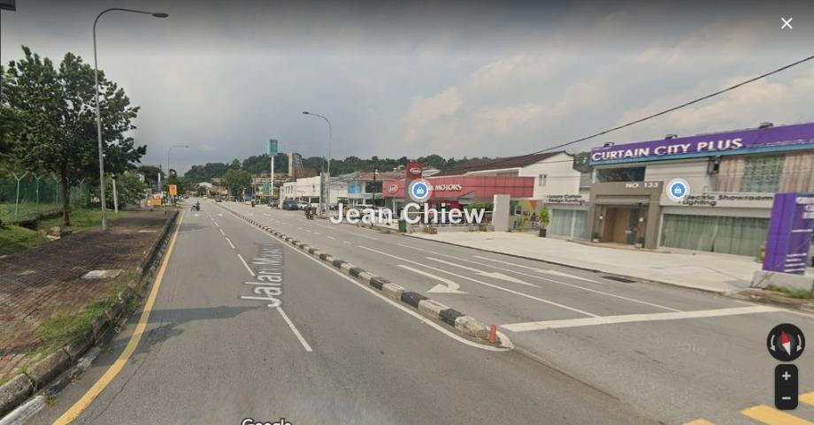 Commercial bungalow for Sale