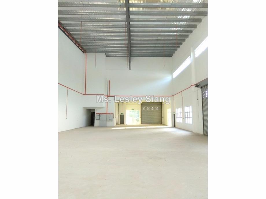 Semi-D factory for Rent