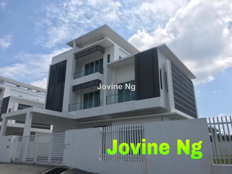 Luxurious Bungalow for Sale