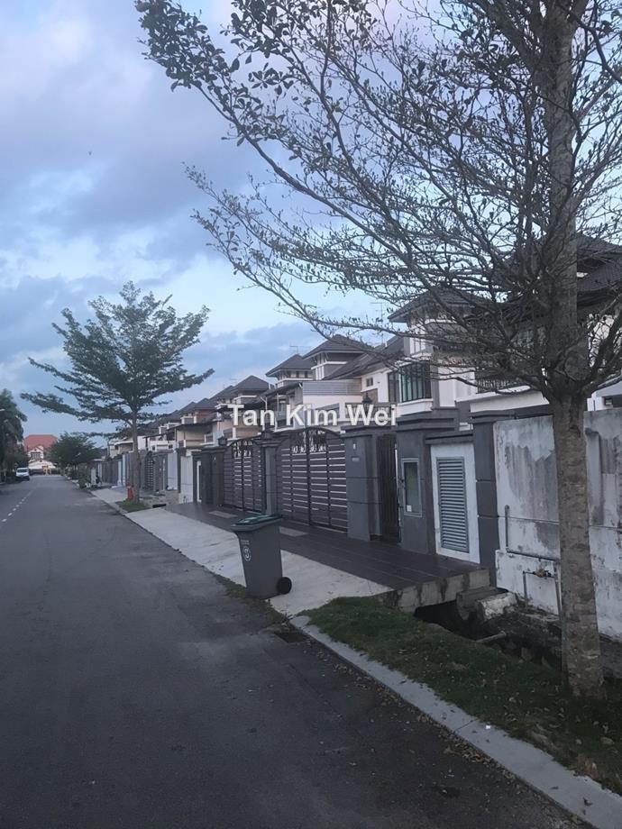 Semi-D house for Rent  7500