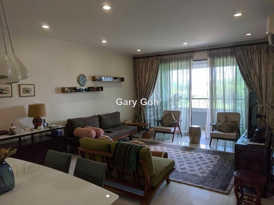 Cozy and well maintained unit