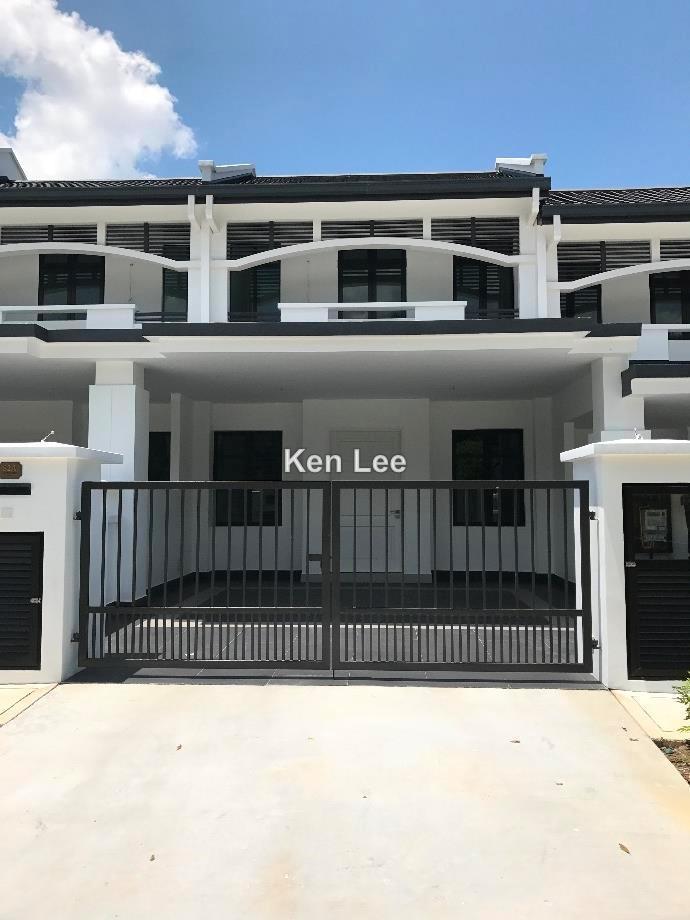 Terrace house for Sale