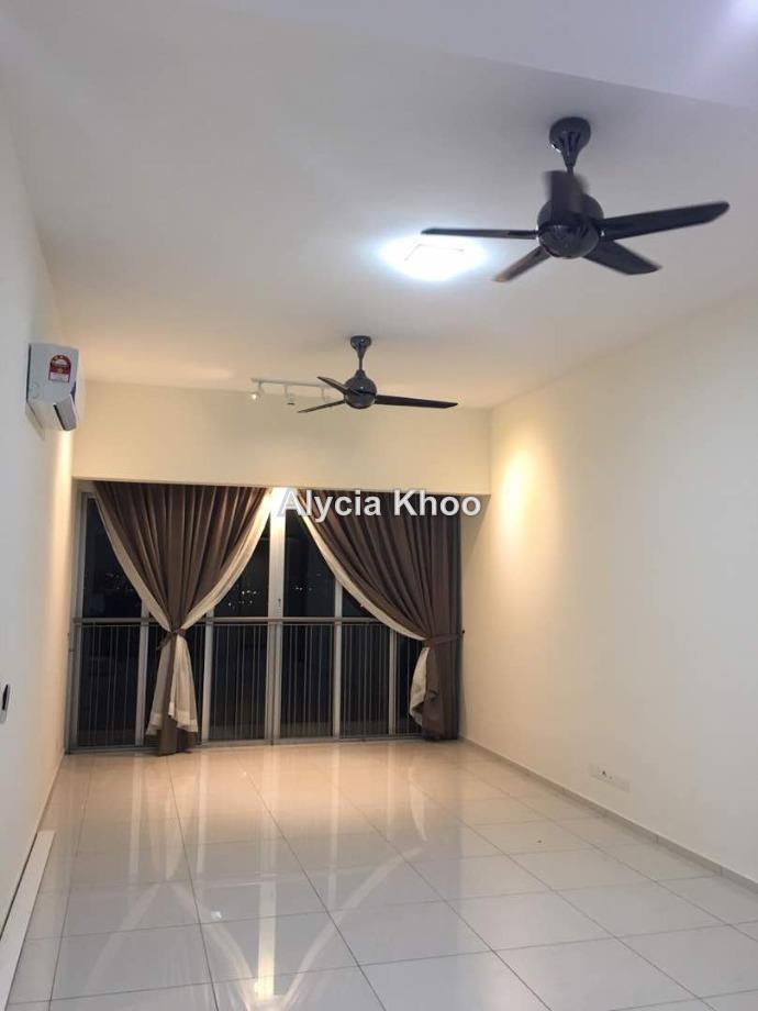 Nice Lake view condominium