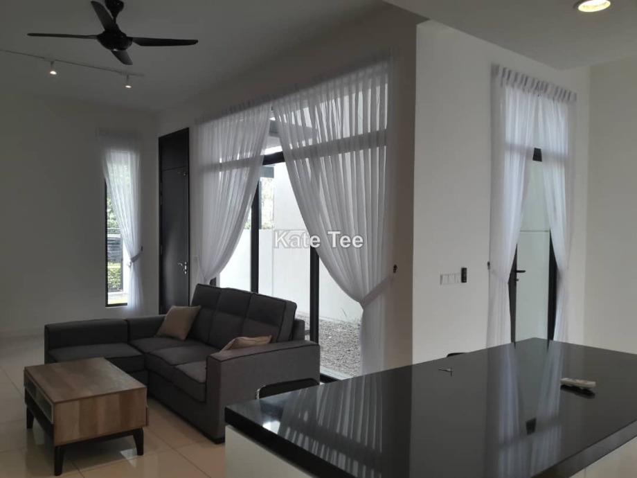 Terrace house for Sale