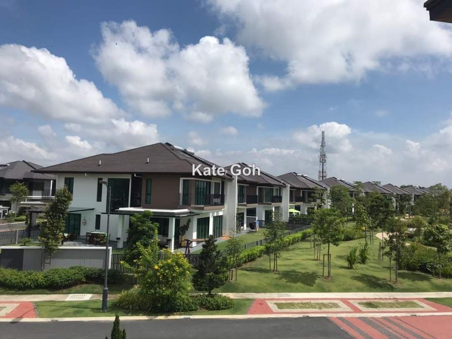 Semi-D house for Sale