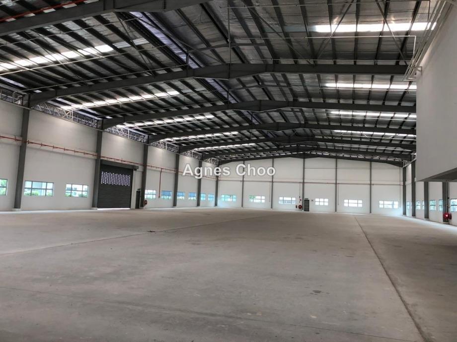 Detached factory for Sale