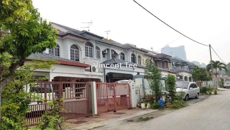 Terrace house for Sale