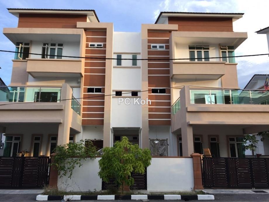 Freehold Taman Semabok Indah Semi-D house for Sale