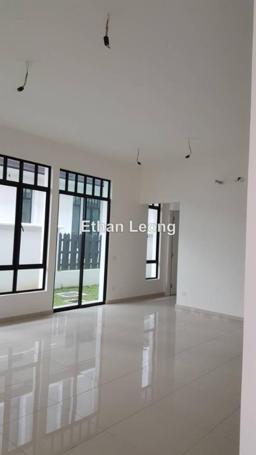 Semi-D house for Sale