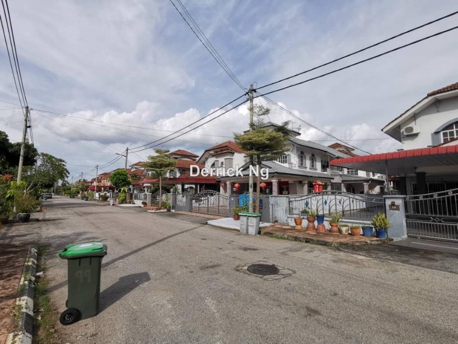 Semi-D house for Sale