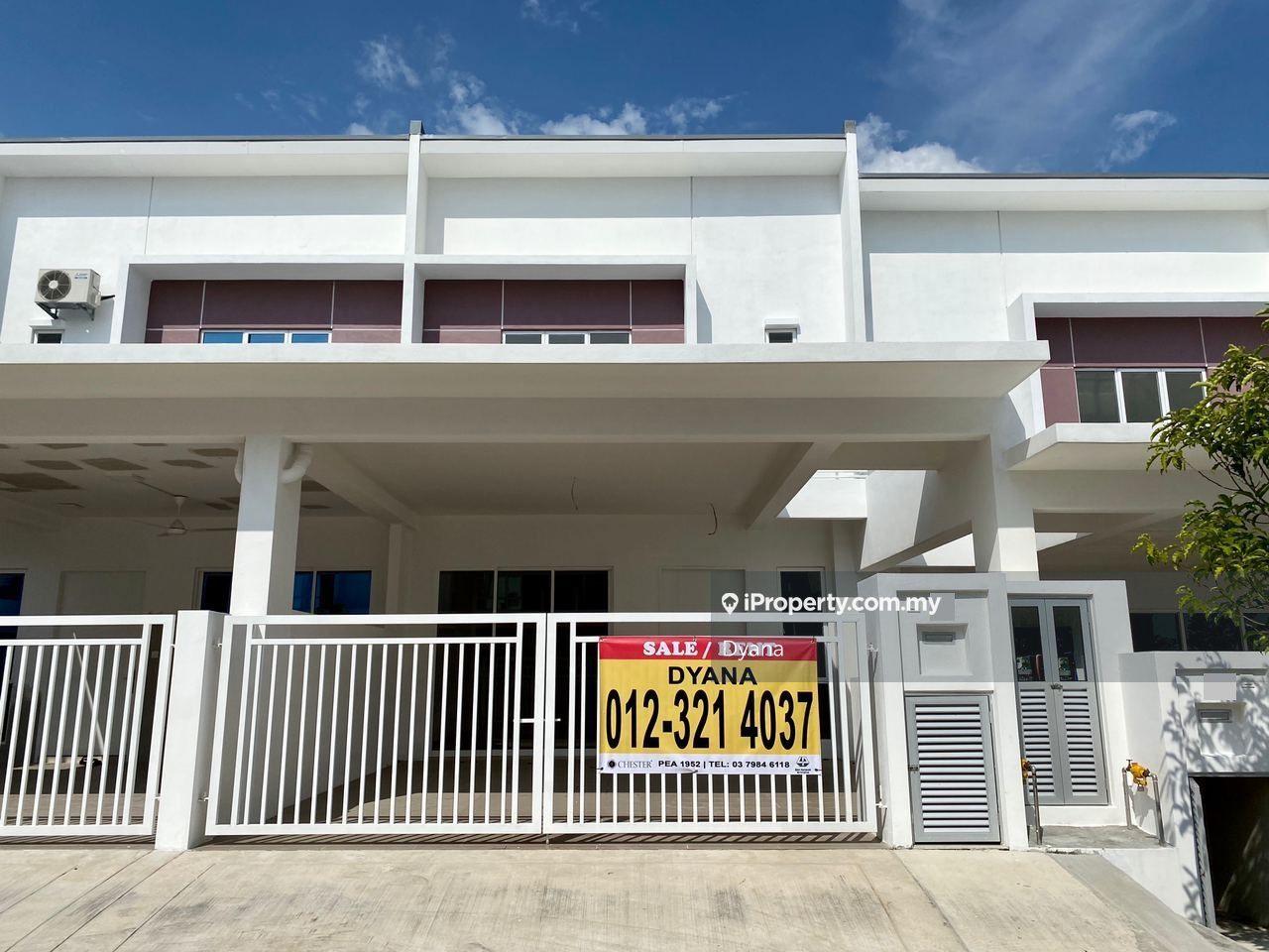 Terrace house for Sale