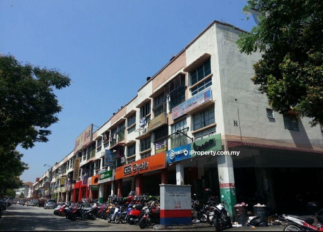 Vista Saujana Shop, Damansara damai For Sale