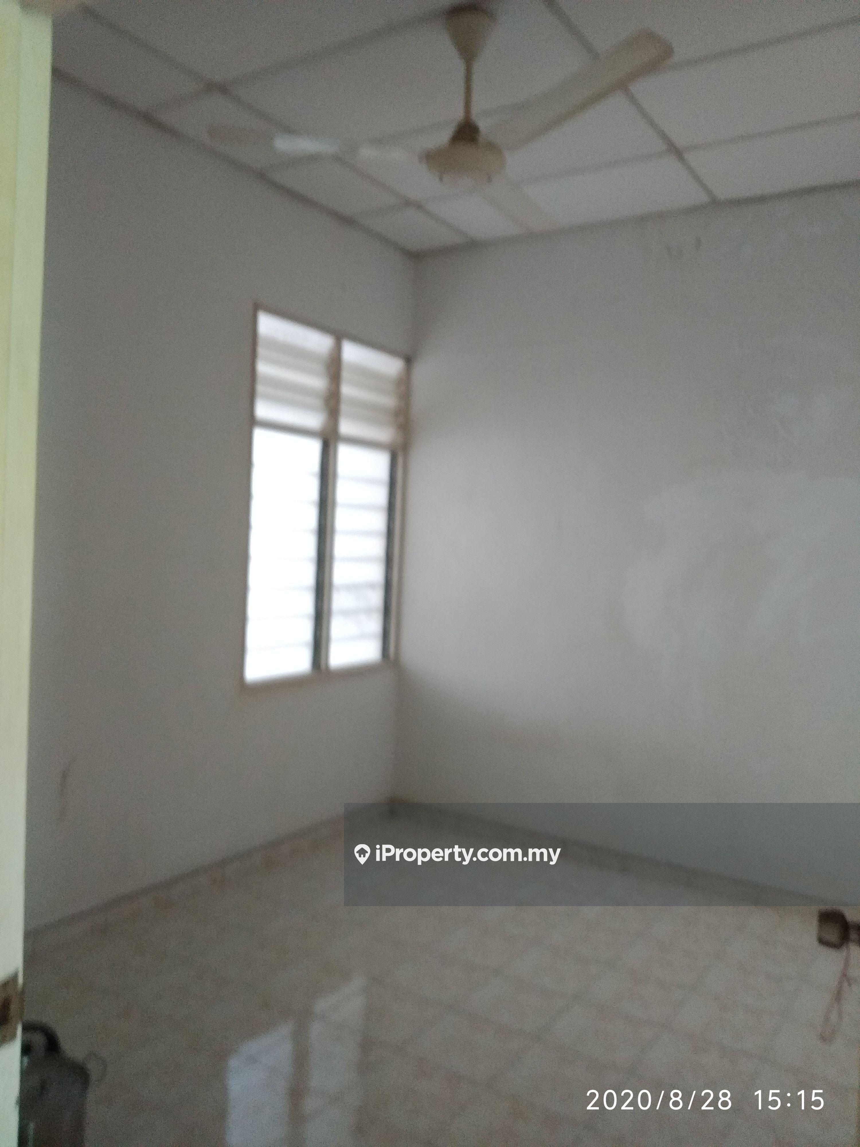 Flat for Sale, near Sunshine Central, Schools