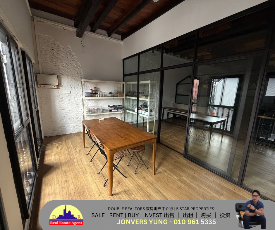 For Sale: Shoplot opposite Brooke Dockyard