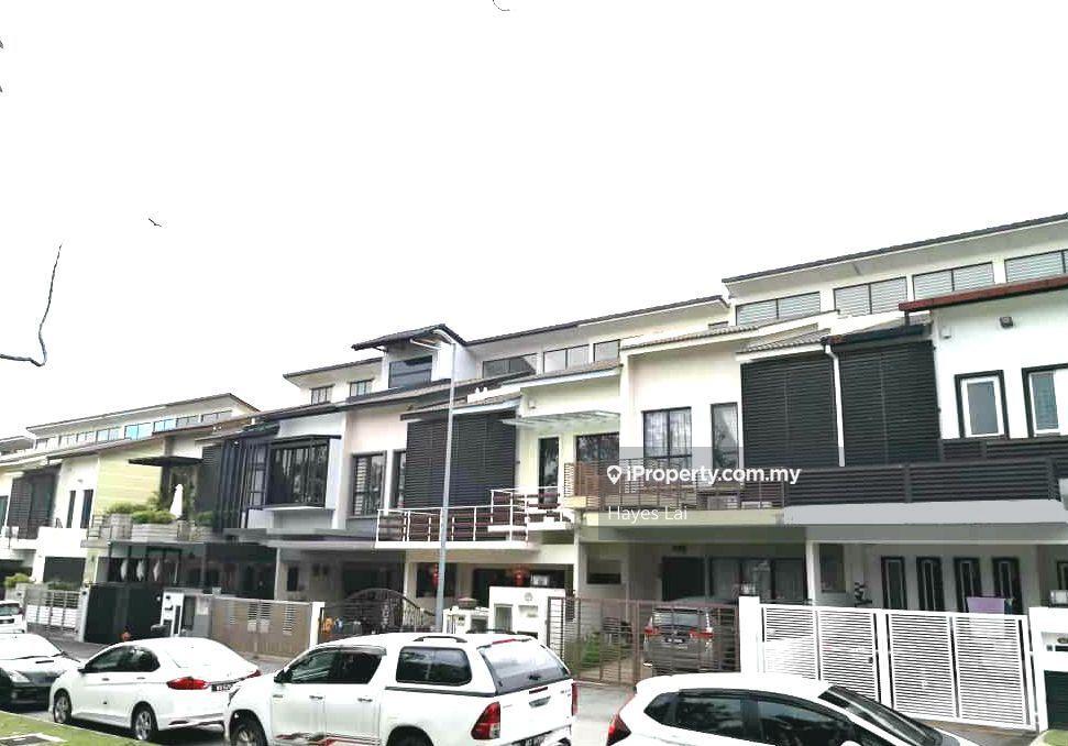 Terrace house for Sale