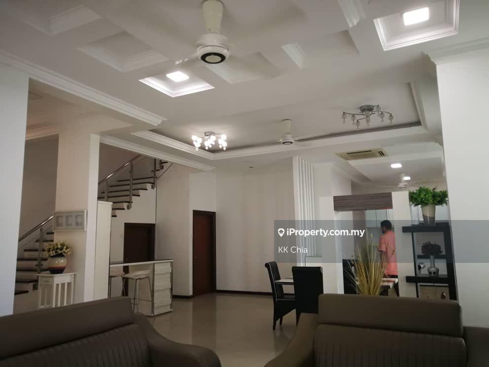 Semi-D house for Sale