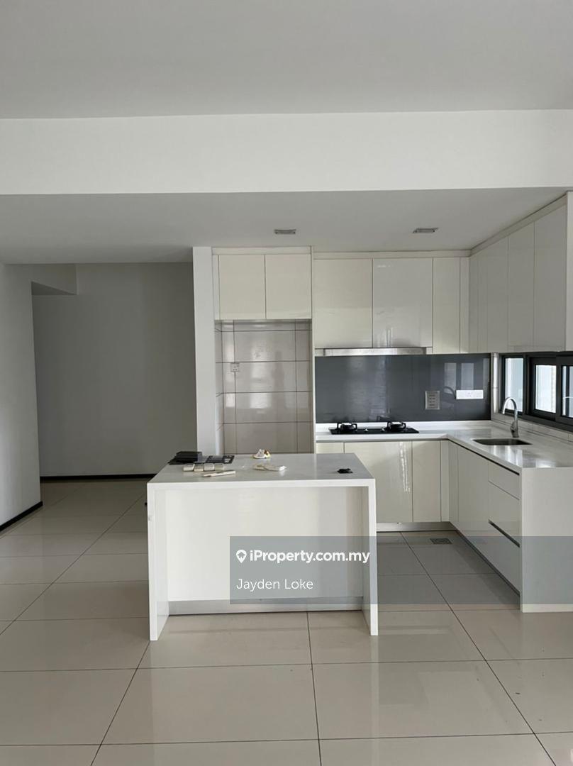 Breezeway 4 room partially furnished for rent