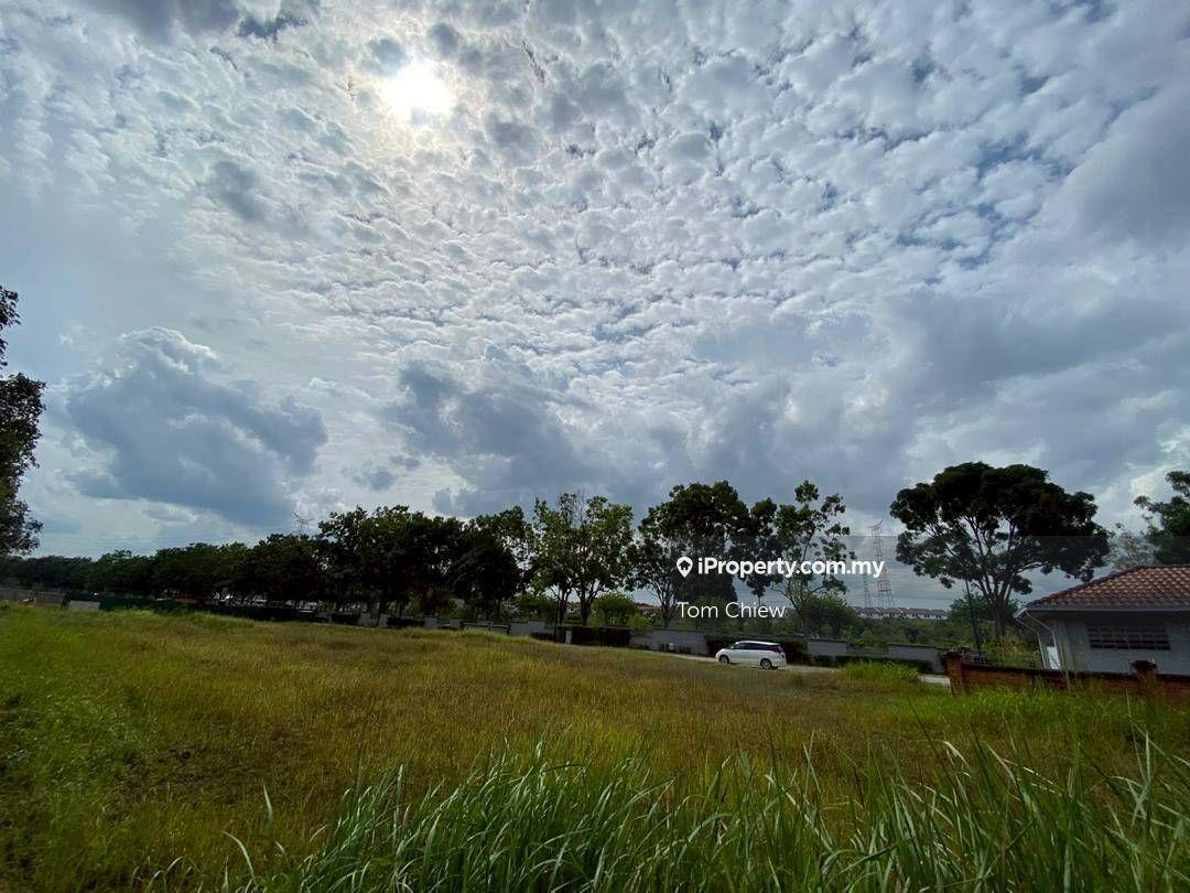 Impian Heights Bungalow Land