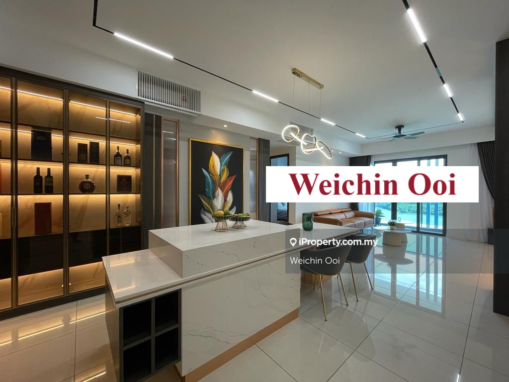 Queens Residences Unblocked Sea View with Well Renovated Unit For Sale