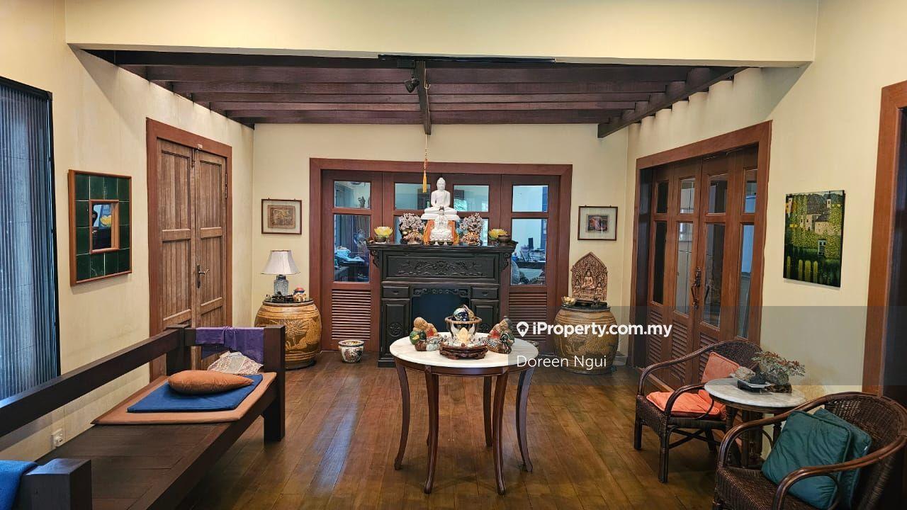Quiet & serene corner house with matured garden