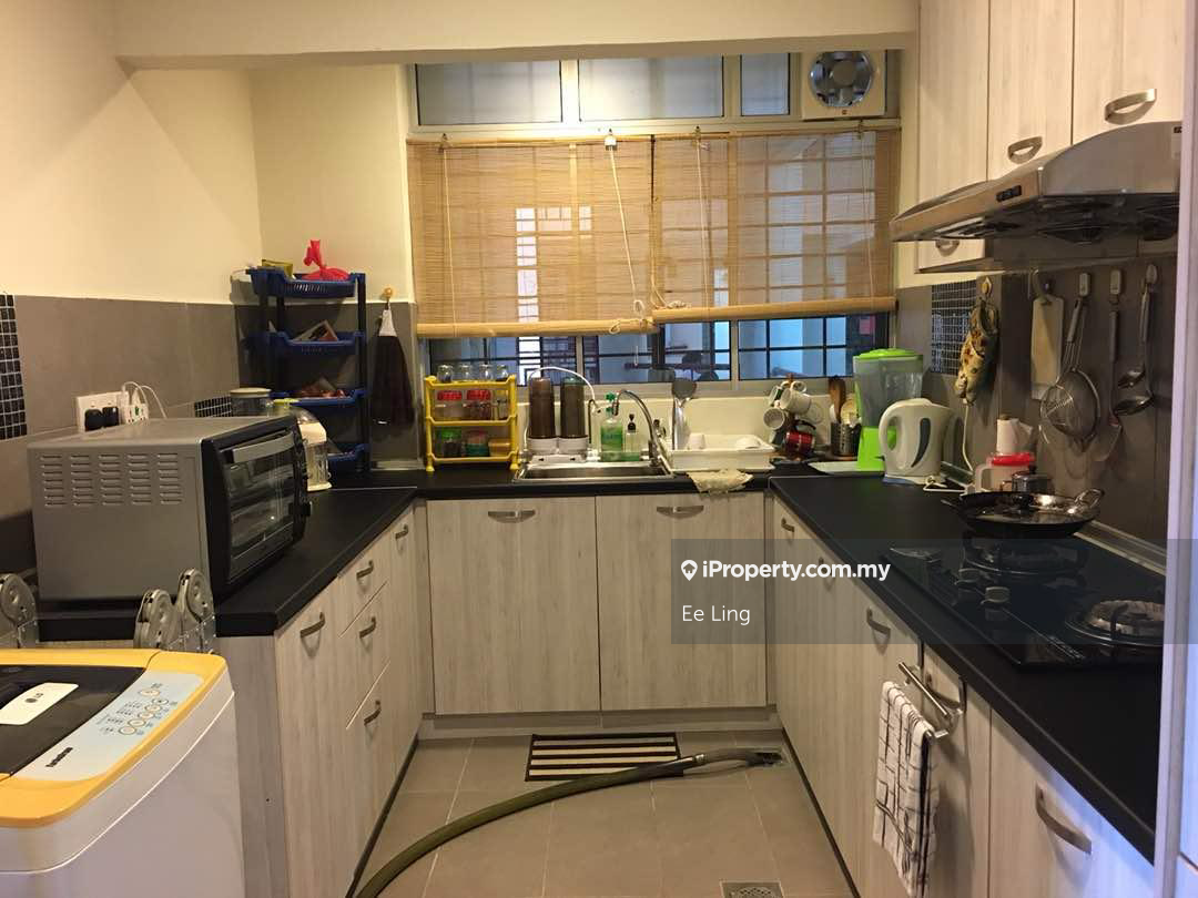 Puchong bandar puteri casa puteri condo for sale,renovated